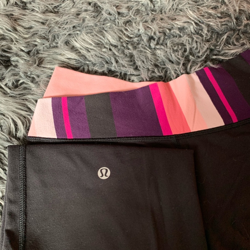Lululemon size 4 yoga pants